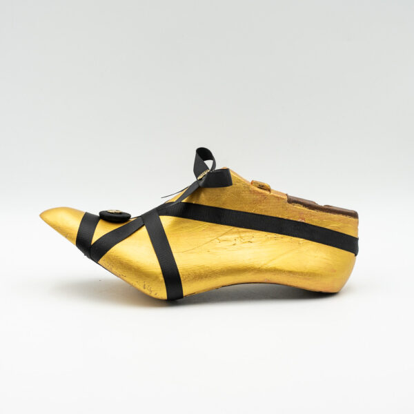 kalapodi-glamorous-night