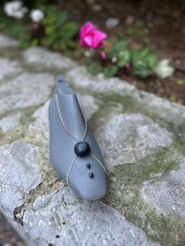 kalapodi-grey-shadows